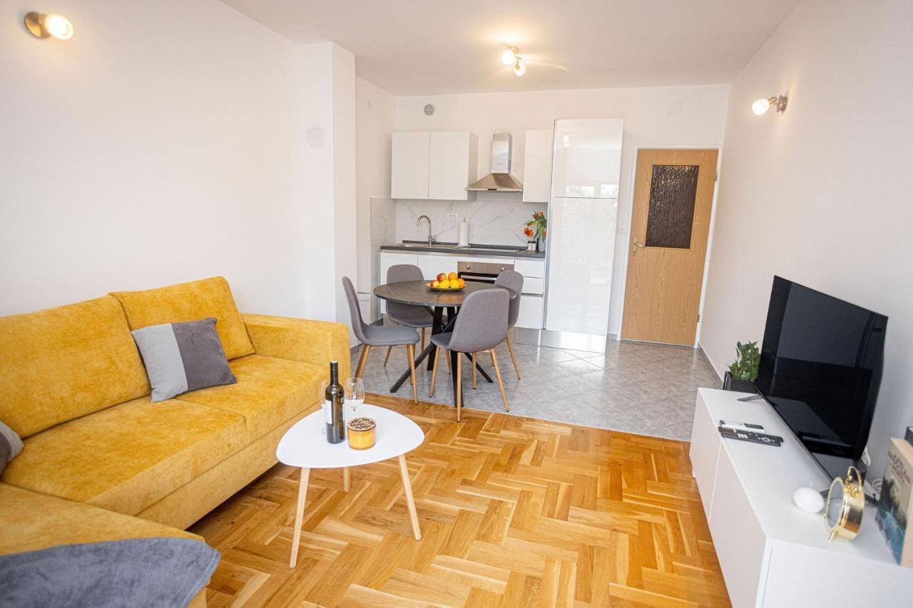 Apartments Veronika โตรกีร์ ภายนอก รูปภาพ
