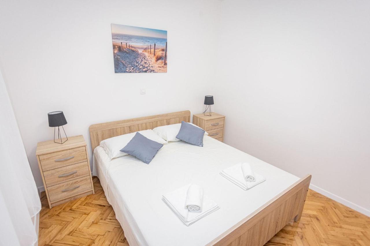 Apartments Veronika โตรกีร์ ภายนอก รูปภาพ