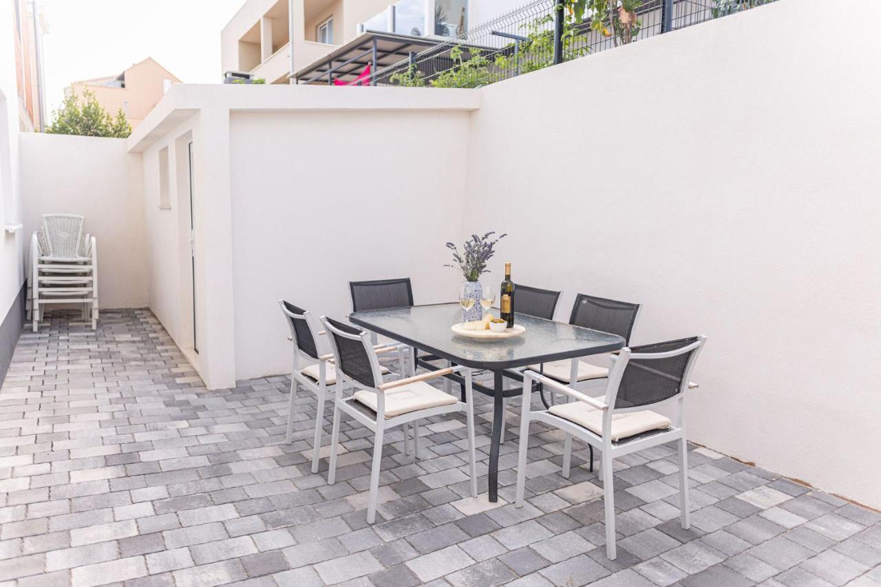 Apartments Veronika โตรกีร์ ภายนอก รูปภาพ