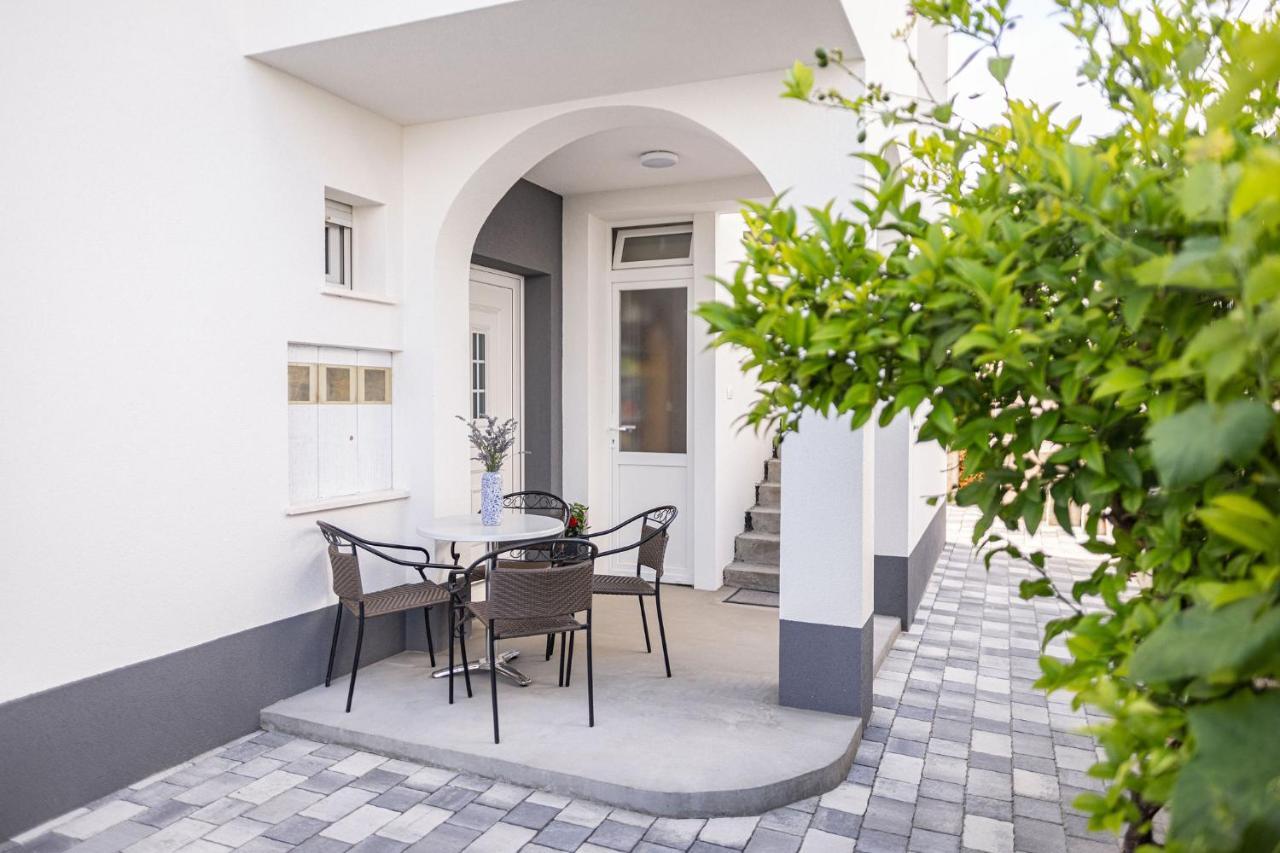 Apartments Veronika โตรกีร์ ภายนอก รูปภาพ