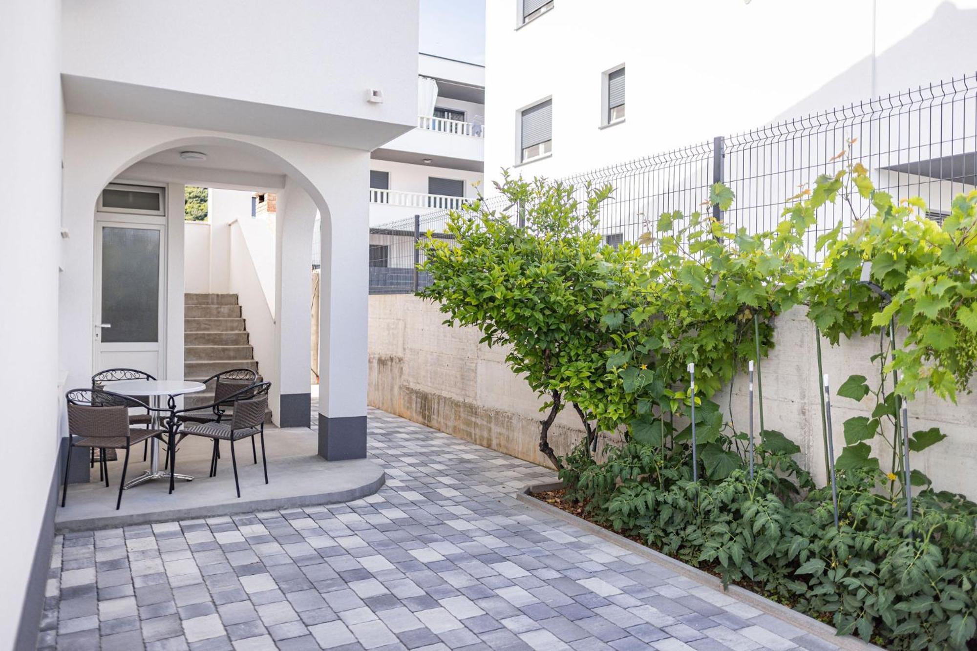 Apartments Veronika โตรกีร์ ภายนอก รูปภาพ